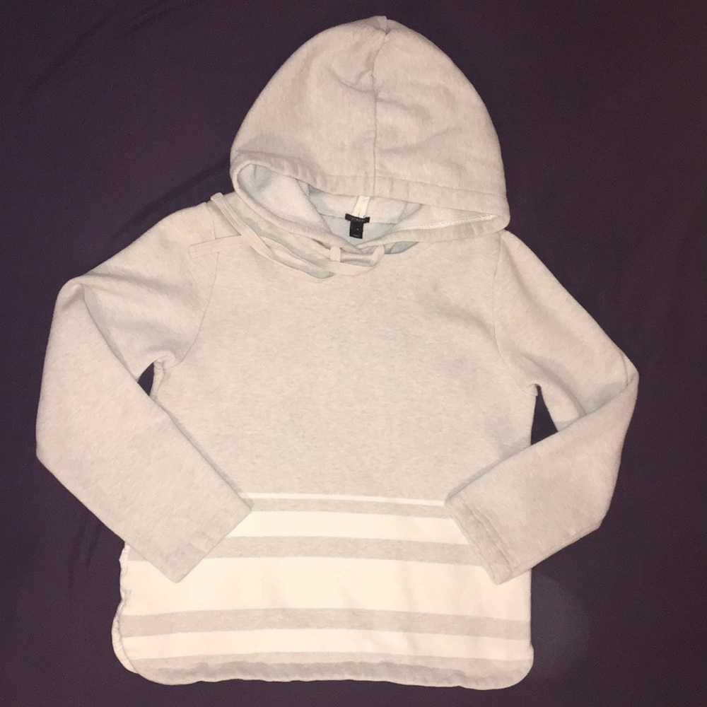 J. Crew S gray sweatshirt pullover hoodie pockets!